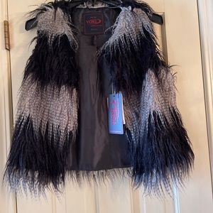 YOKI BLACK/GRAY VEGAN FUR VEST SIZE M BNWT